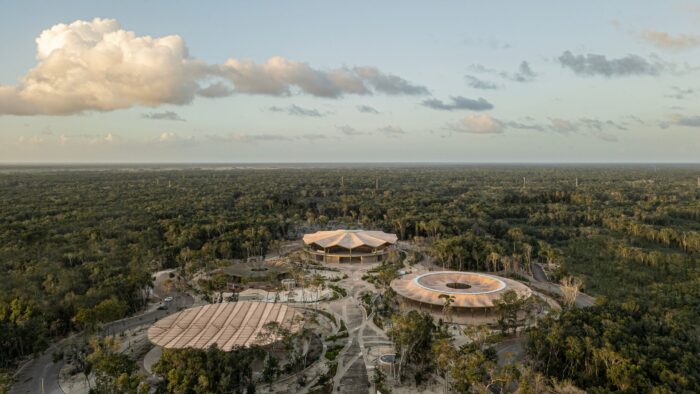 Computational biophilia και climate-responsive αρχιτεκτονική ενσωματωμένη στο φυσικό τοπίο