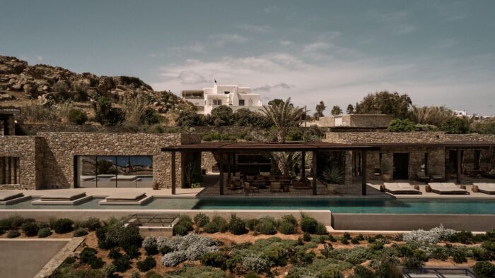 Rocky Heaven – Frameless κατοικία με AVATON Systems